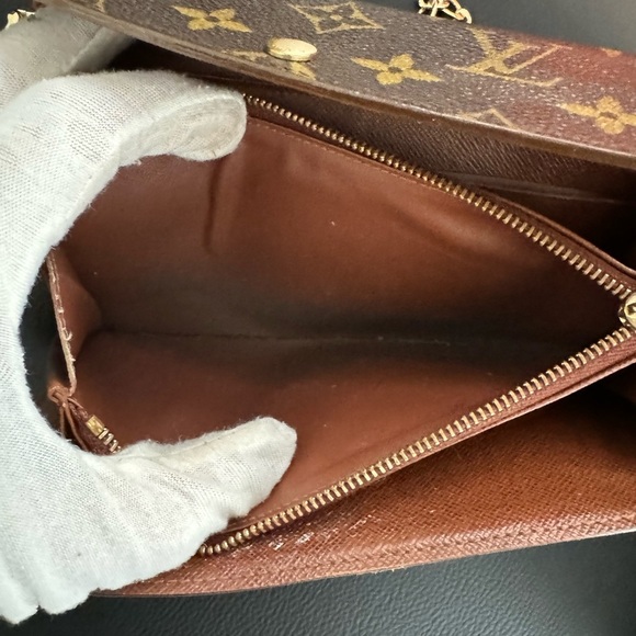 - Louis Vuitton Monogram Portefeiulle Sarah Long Bifold Wallet/converted - Picture 14 of 16